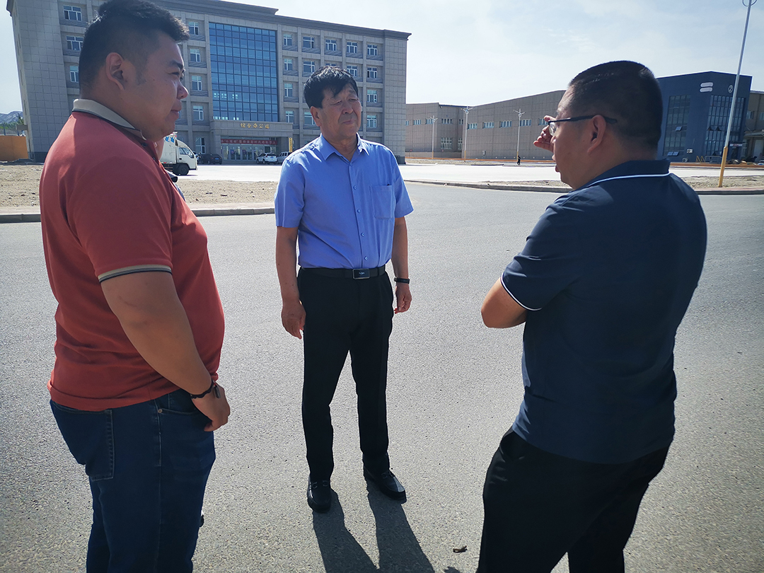 崔洪金(jīn)董事(shì)長(cháng)一(yī)行(xíng)赴新疆庫爾勒市(shì)考察
